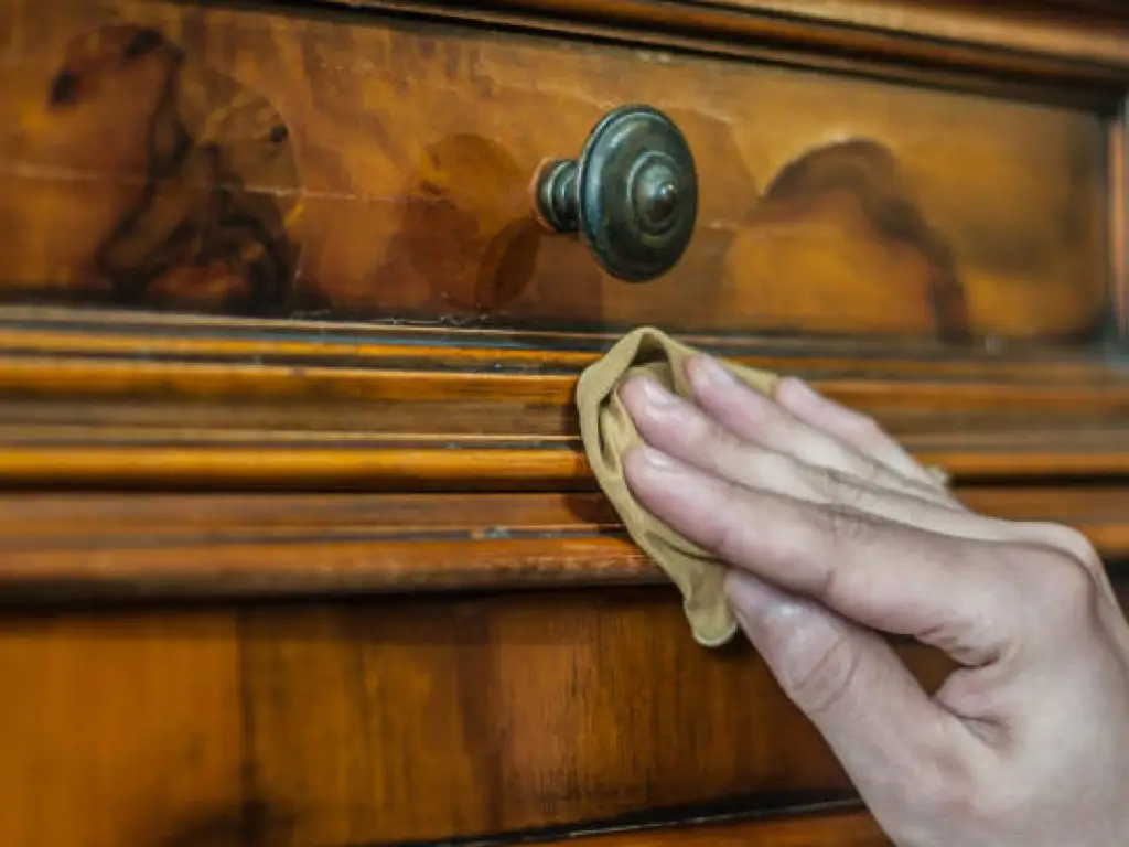 how to clean wood furniture 4