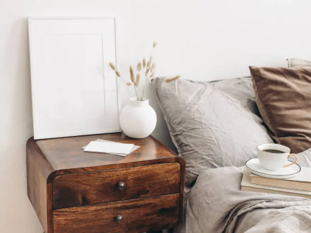 nightstand decor 2